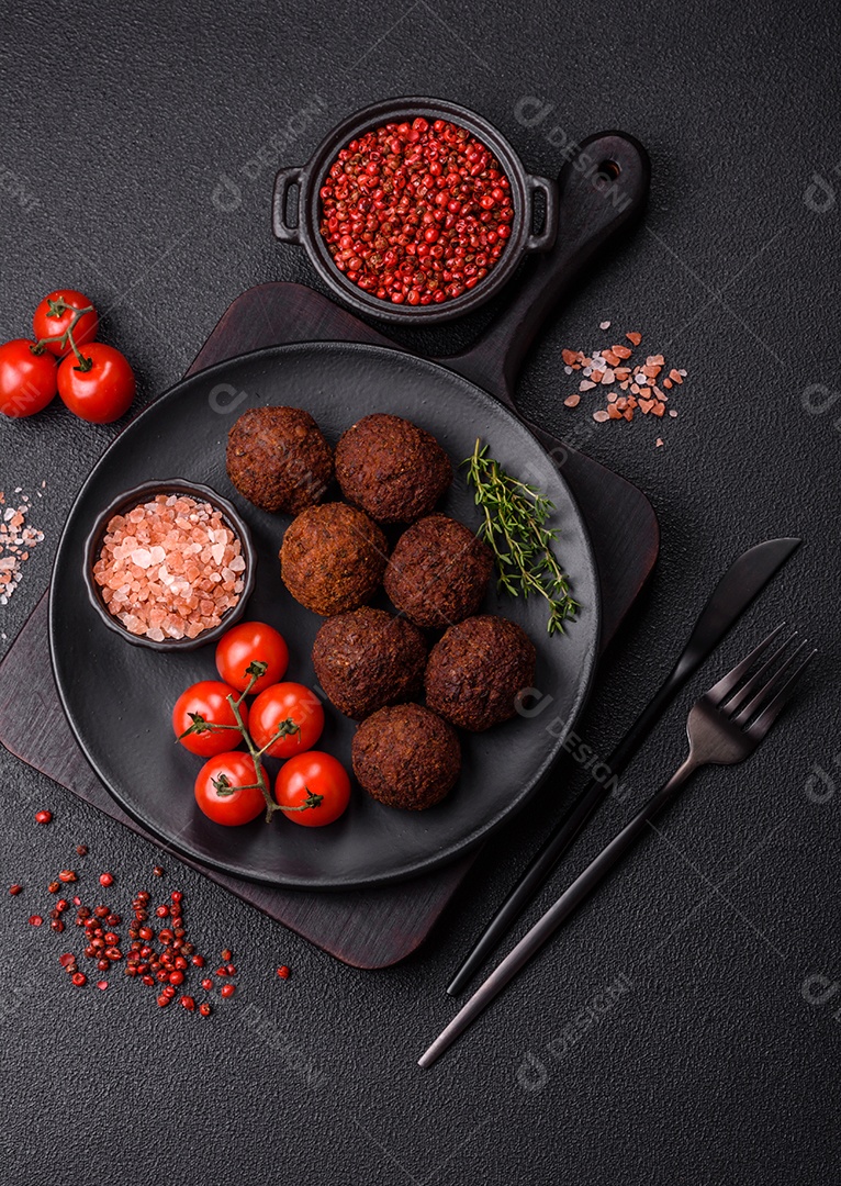 Imagem mostra Falafel, um bolinho frito popular no Oriente Médio