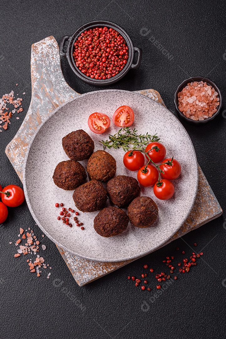 Imagem mostra Falafel, um bolinho frito popular no Oriente Médio