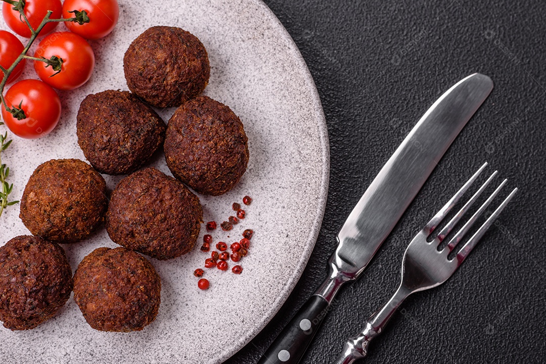 Imagem mostra Falafel, um bolinho frito popular no Oriente Médio
