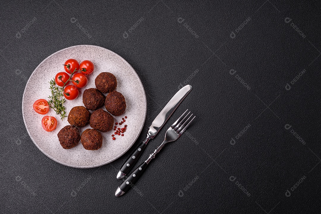 Imagem mostra Falafel, um bolinho frito popular no Oriente Médio