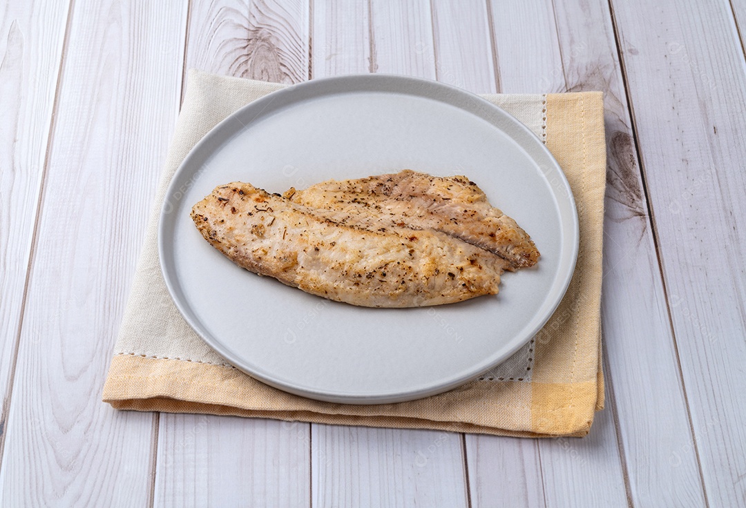 Fatia de peixe sem espinhas