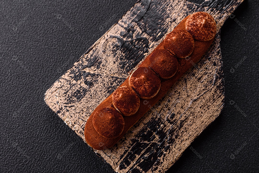 Doce recheado com creme pasteleiro