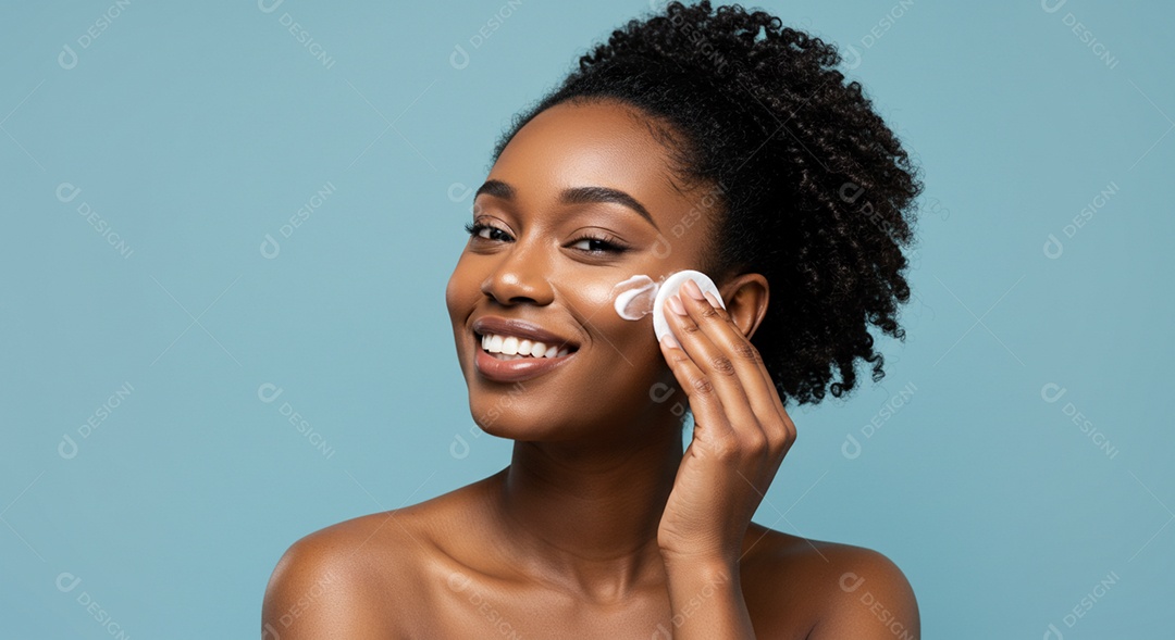 Linda mulher negra em um dia de beleza