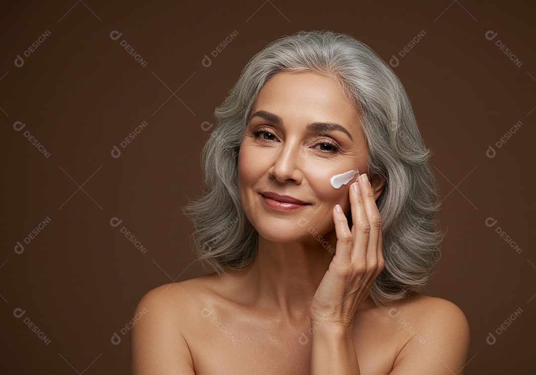 Linda mulher em um dia de beleza