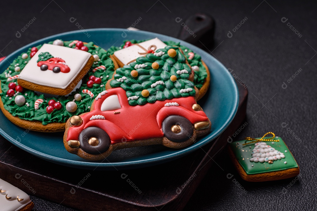 Biscoitos de gengibre decorados, um clássico da culinária natalina
