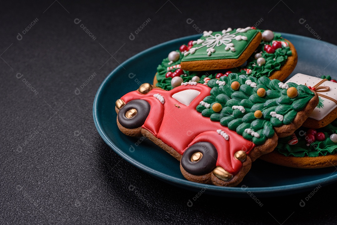 Biscoitos de gengibre decorados, um clássico da culinária natalina