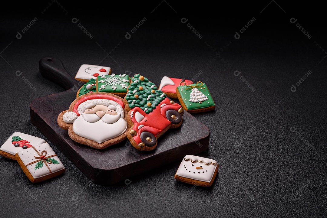 Biscoitos de gengibre decorados, um clássico da culinária natalina