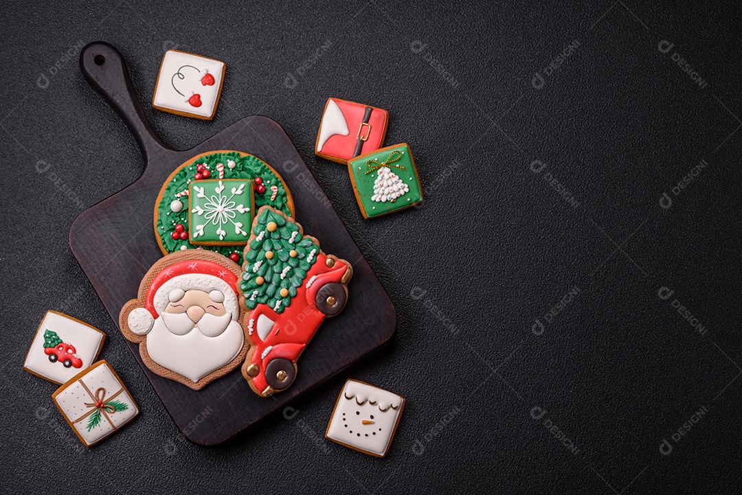 Biscoitos de gengibre decorados, um clássico da culinária natalina