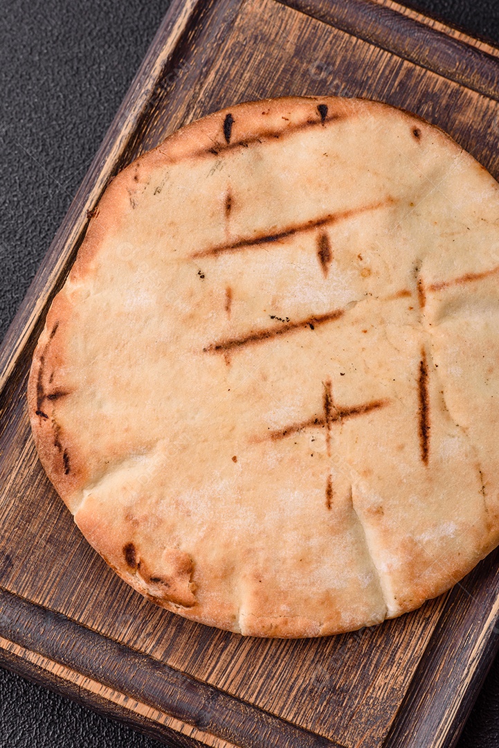 Imagem mostra um tipo de pão conhecido como Pita