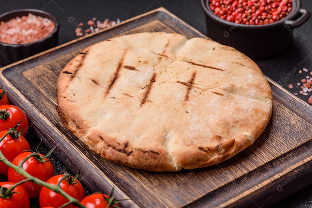 Imagem mostra um tipo de pão conhecido como Pita