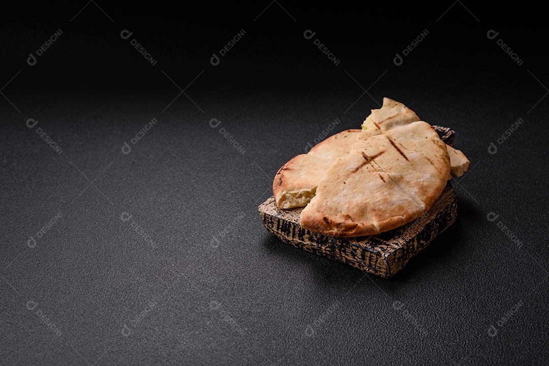 Imagem mostra um tipo de pão conhecido como Pita