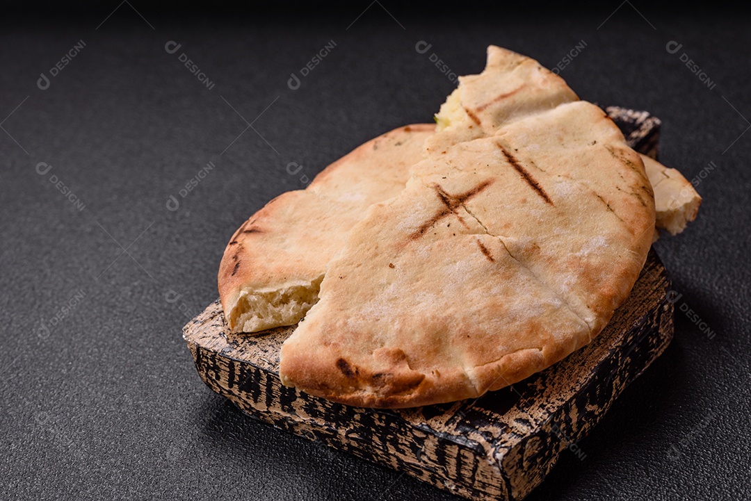 Imagem mostra um tipo de pão conhecido como Pita