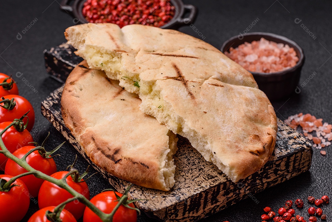 Imagem mostra um tipo de pão conhecido como Pita