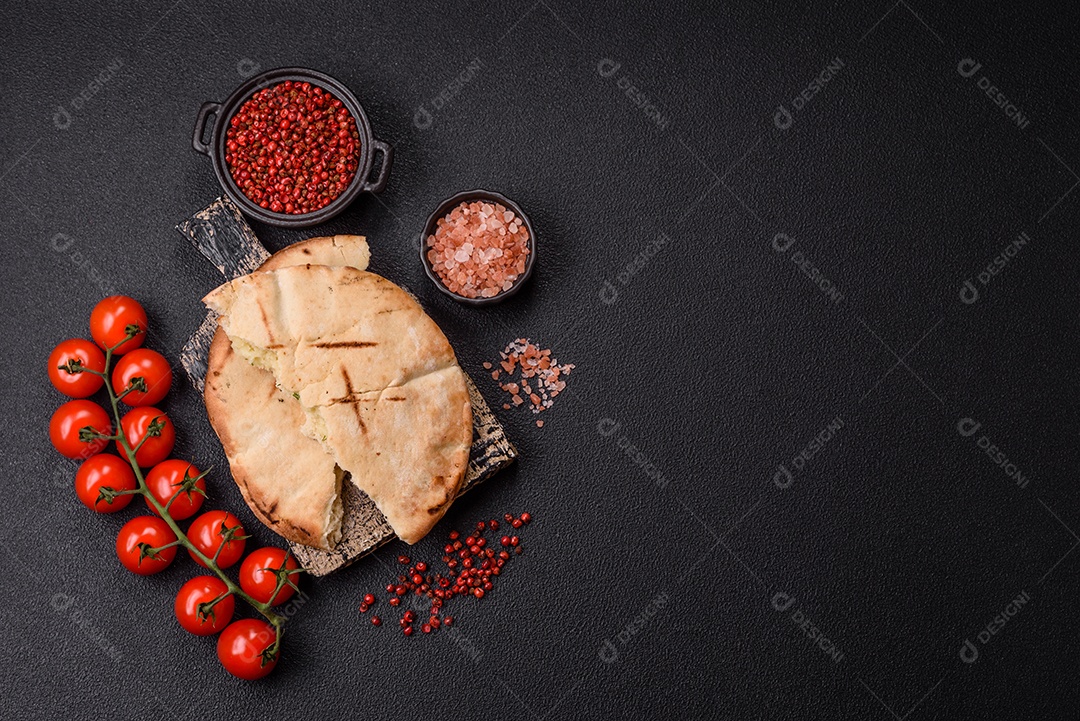 Imagem mostra um tipo de pão conhecido como Pita