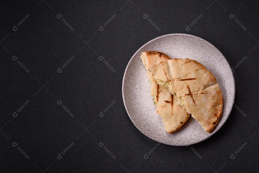 Imagem mostra um tipo de pão conhecido como Pita