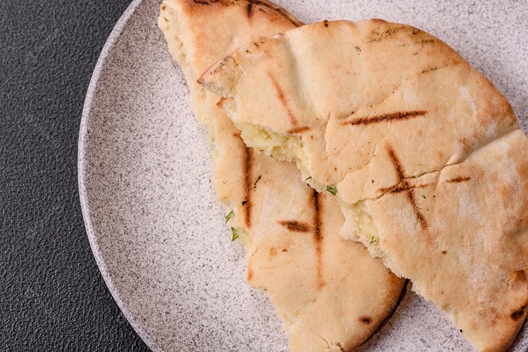 Imagem mostra um tipo de pão conhecido como Pita