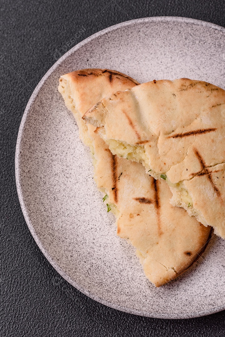 Imagem mostra um tipo de pão conhecido como Pita
