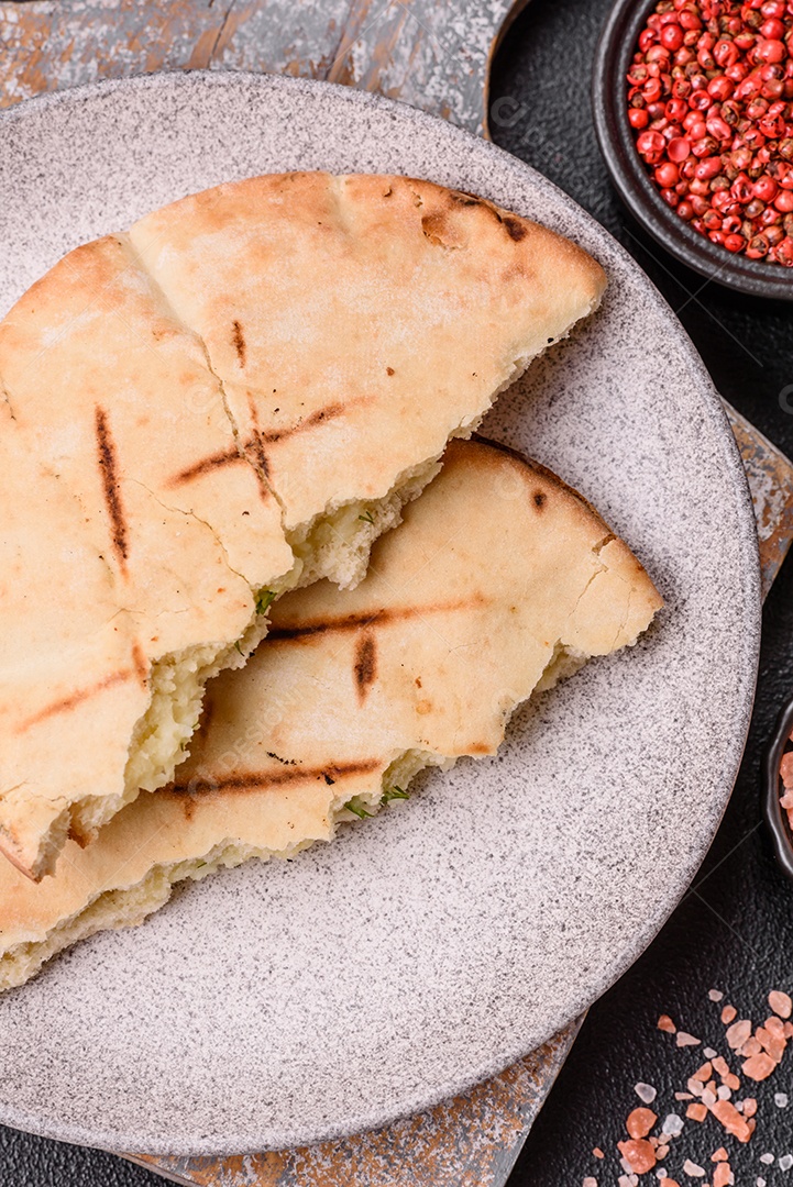 Imagem mostra um tipo de pão conhecido como Pita