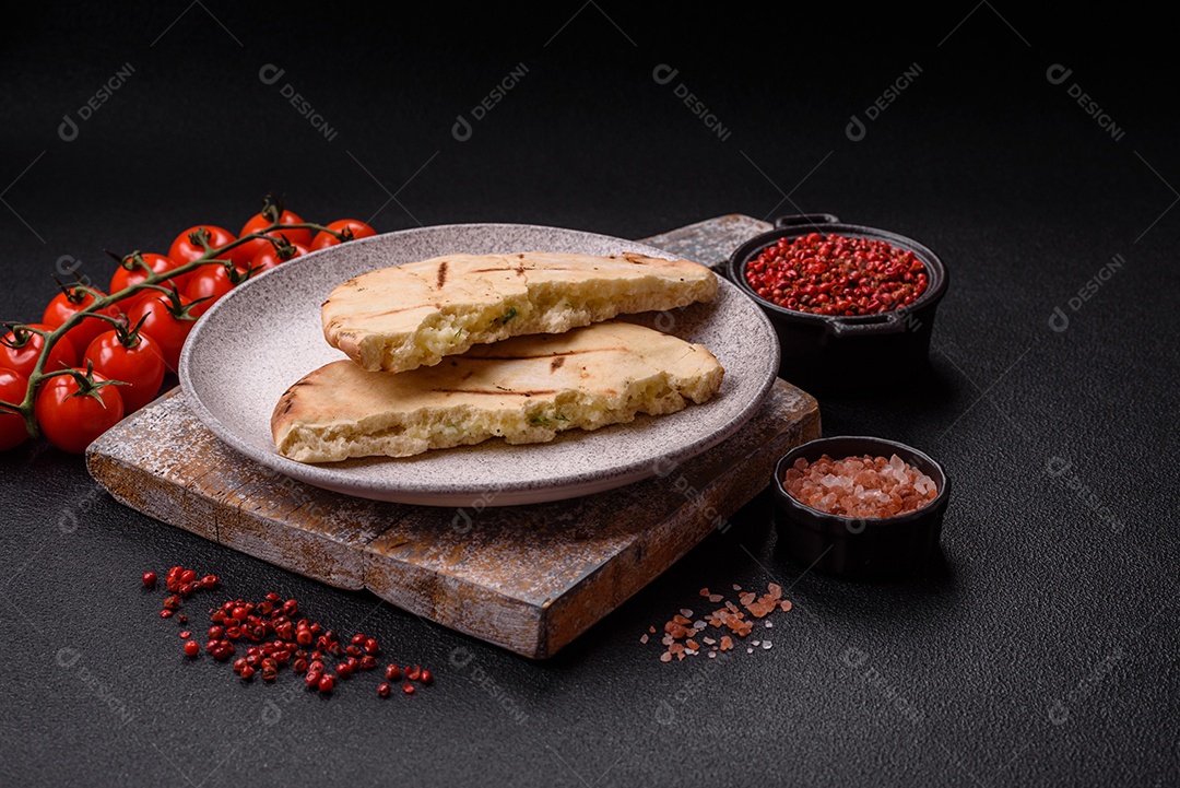 Biscoitos de gengibre decorados, um clássico da culinária natalina