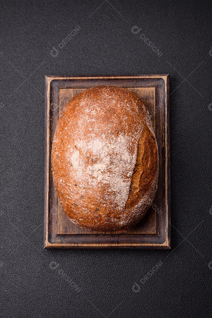 A imagem mostra um Babka, um pão doce de origem judaica