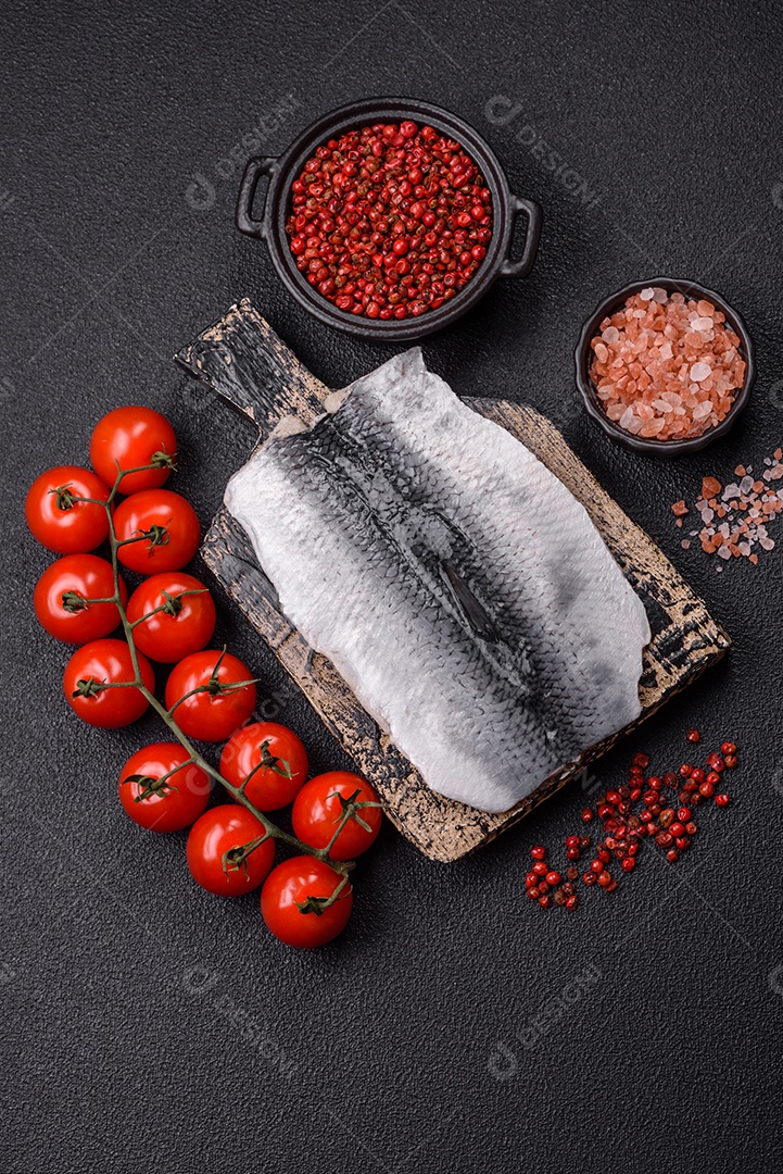 Filés de Matjes, um tipo de arenque jovem e cru, curado em salmoura