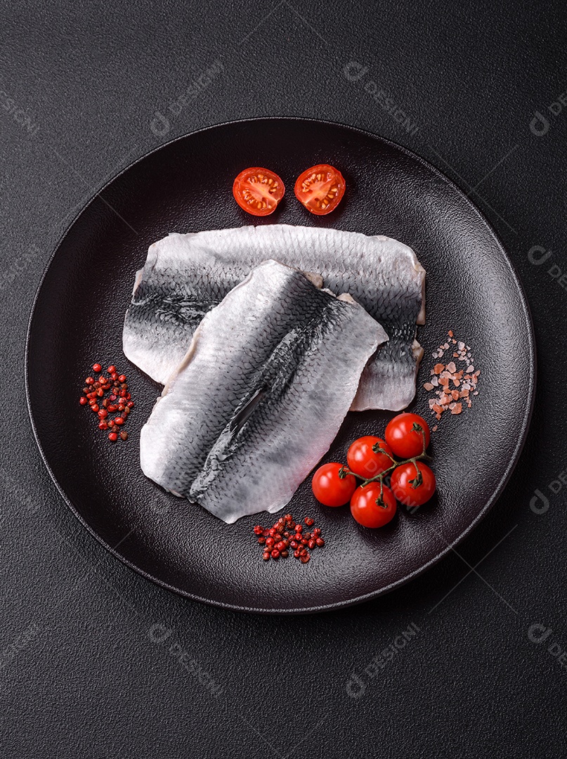 Filés de Matjes, um tipo de arenque jovem e cru, curado em salmoura