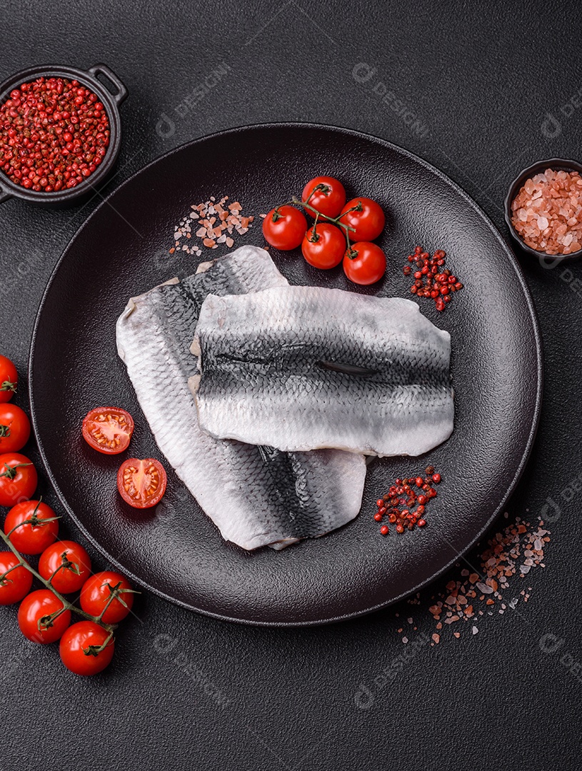 Filés de Matjes, um tipo de arenque jovem e cru, curado em salmoura