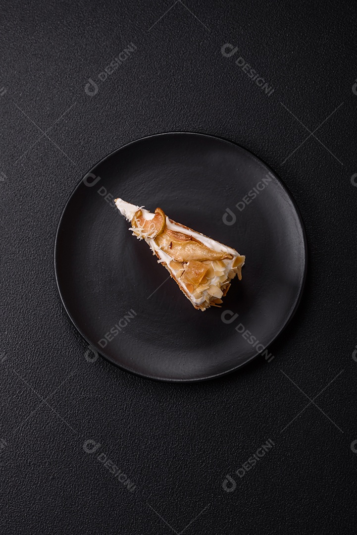 A imagem mostra uma Torta de Limão com Merengue