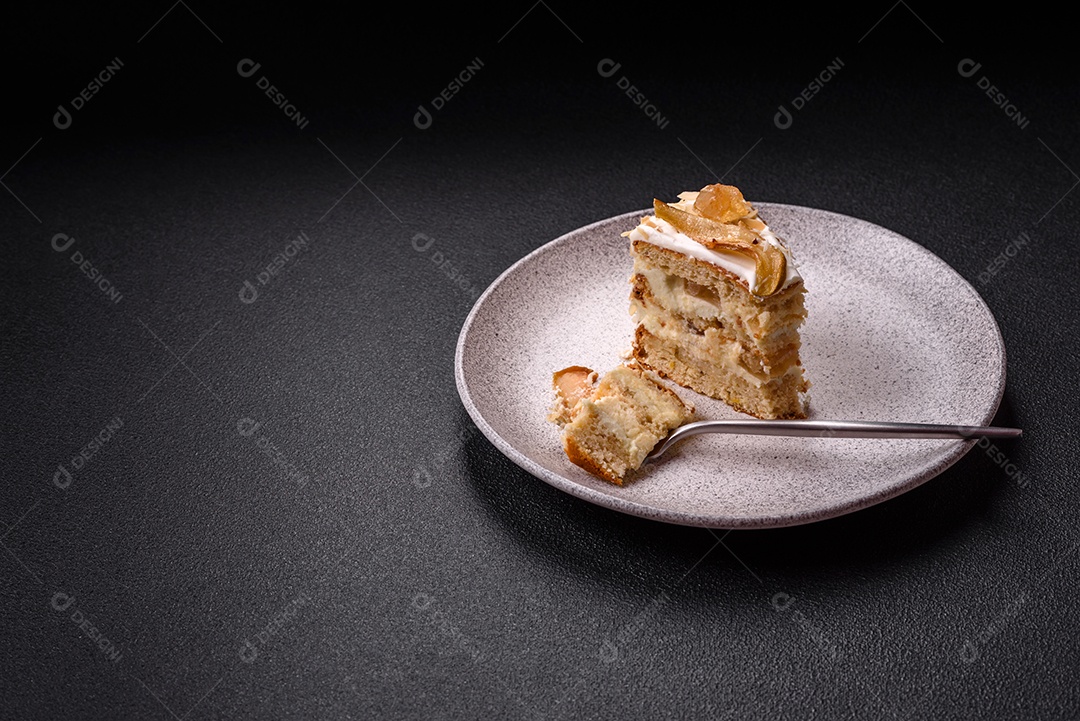 A imagem mostra uma Torta de Limão com Merengue
