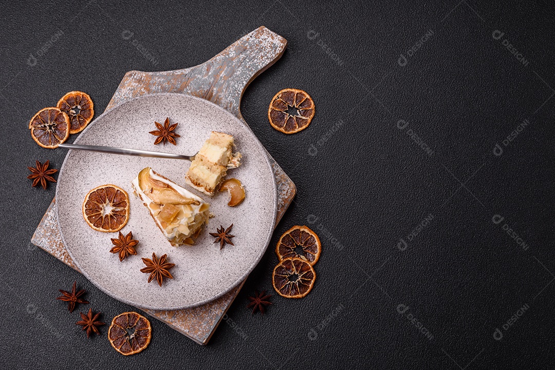 A imagem mostra uma Torta de Limão com Merengue