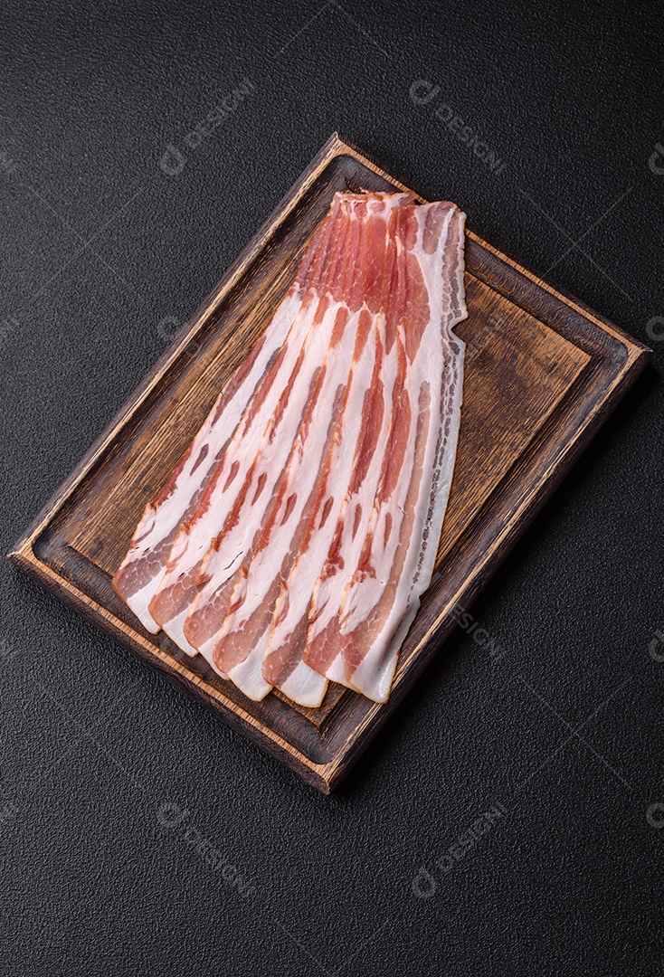 Retrato de fatias de toucinho ou bacon.