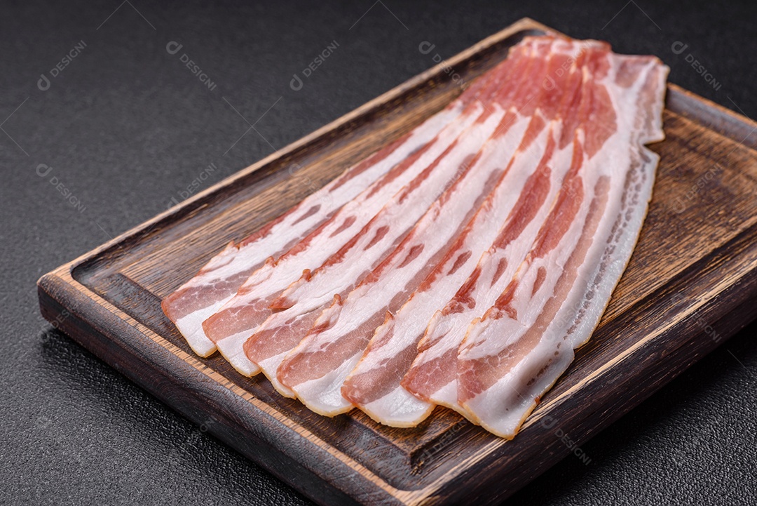 Retrato de fatias de toucinho ou bacon.