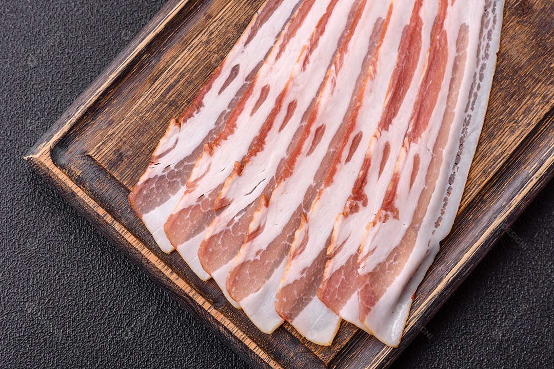 Retrato de fatias de toucinho ou bacon.