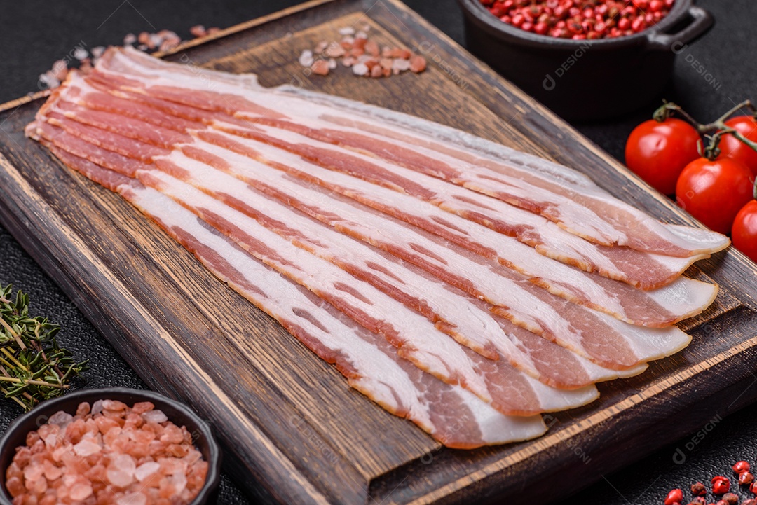 Retrato de fatias de toucinho ou bacon.