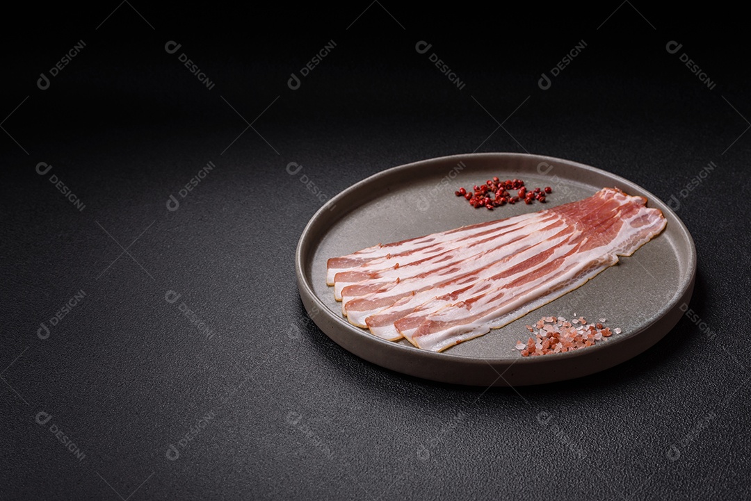 Retrato de fatias de toucinho ou bacon.