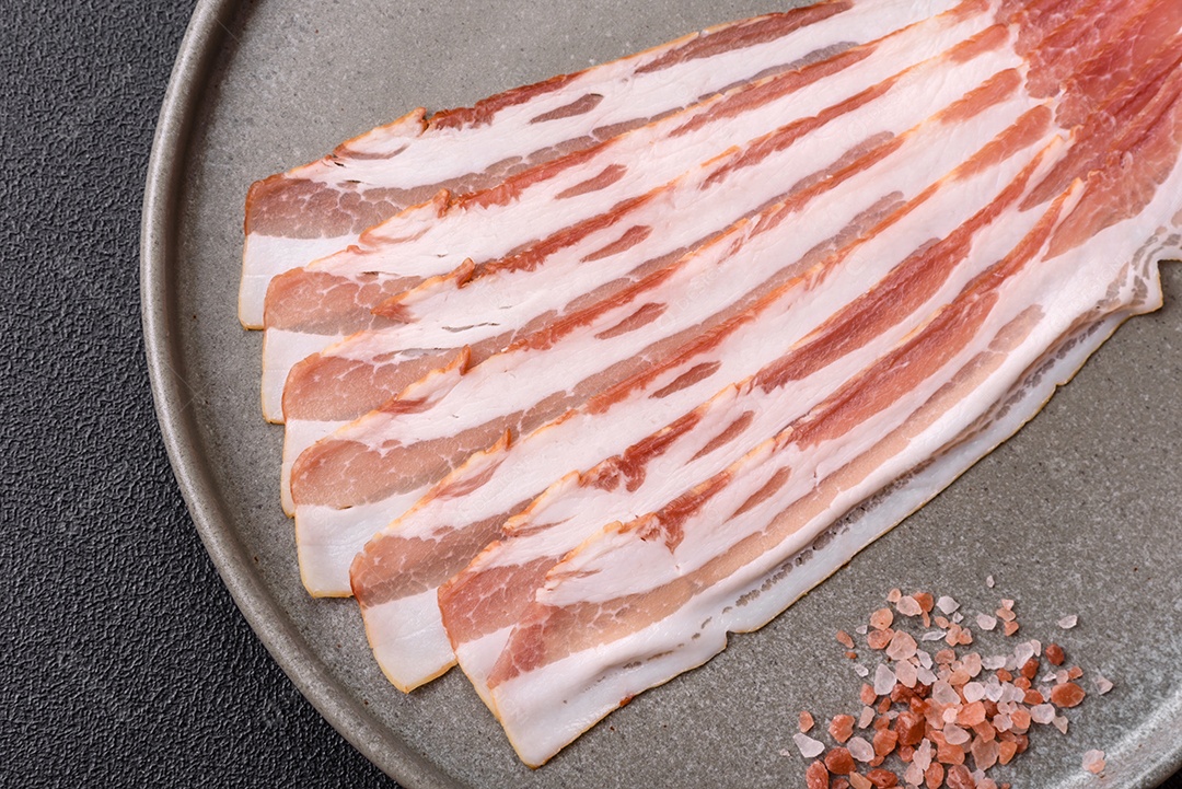 Retrato de fatias de toucinho ou bacon.