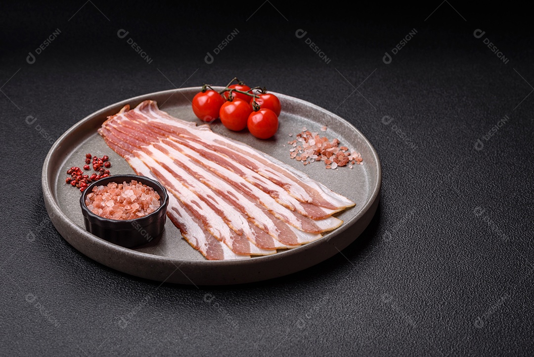 Retrato de fatias de toucinho ou bacon.