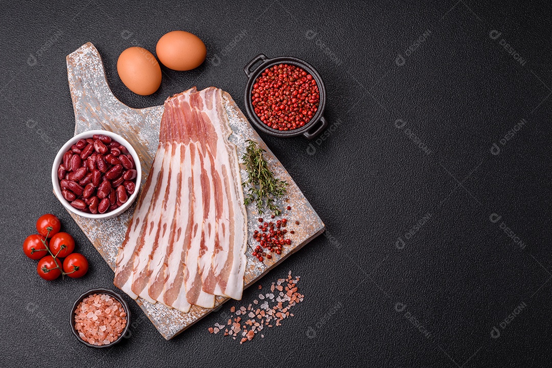 Retrato de fatias de toucinho ou bacon.