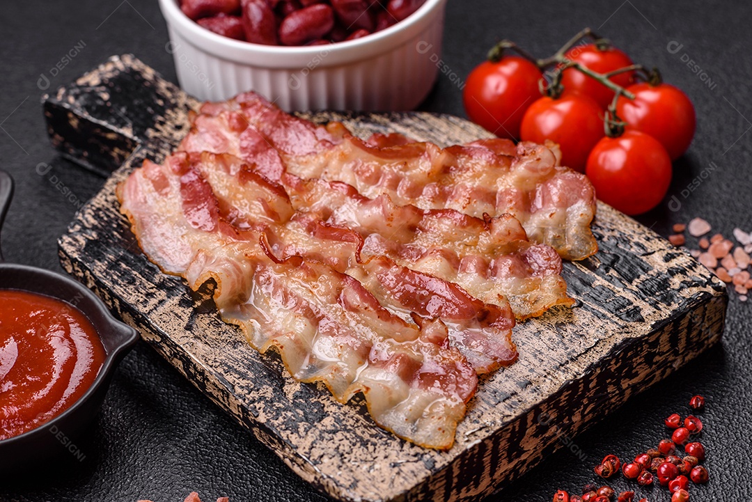 Retrato de fatias de toucinho ou bacon.