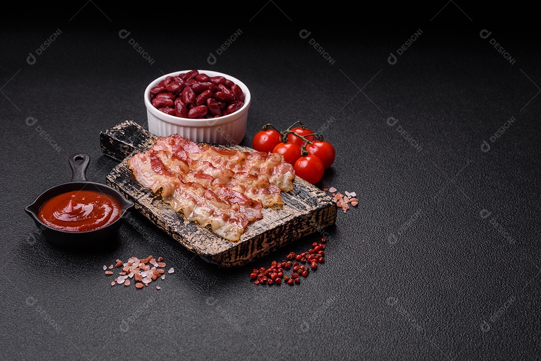 Retrato de fatias de toucinho ou bacon.