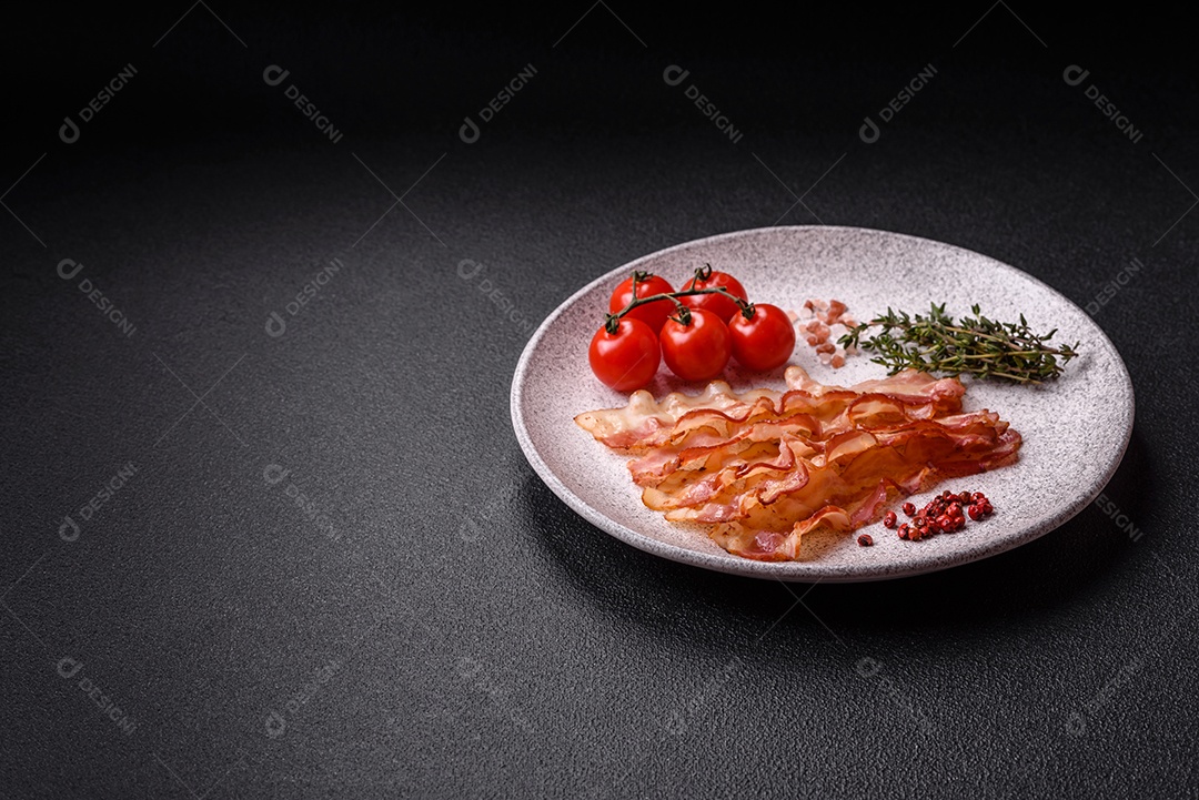 Retrato de fatias de toucinho ou bacon.