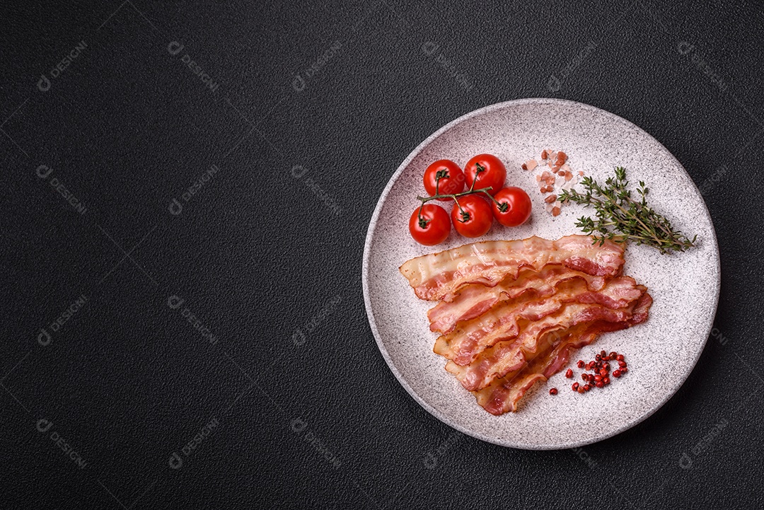 Retrato de fatias de toucinho ou bacon.