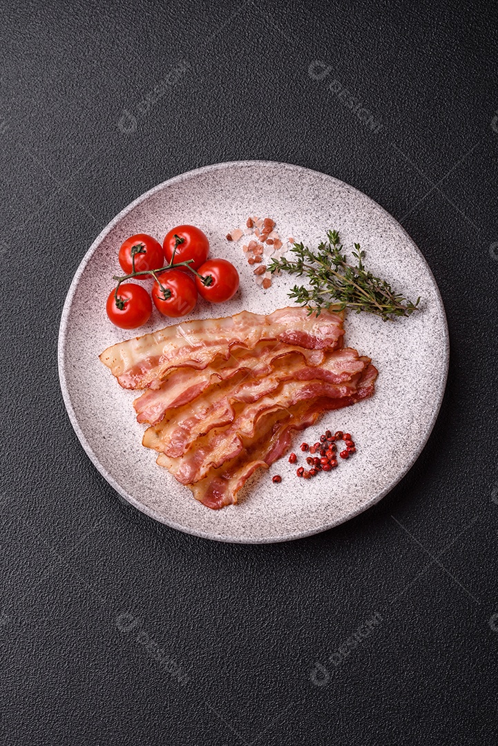 Retrato de fatias de toucinho ou bacon.