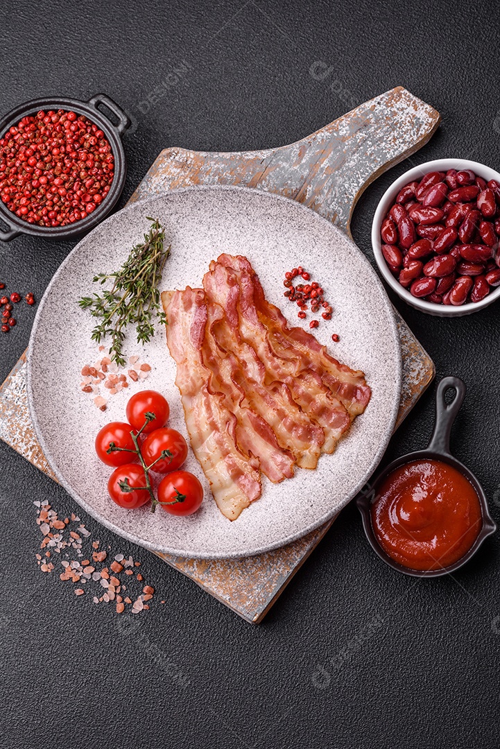 Retrato de fatias de toucinho ou bacon.