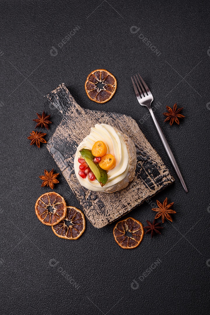 Retrato saboroso uma Mini Pavlova.