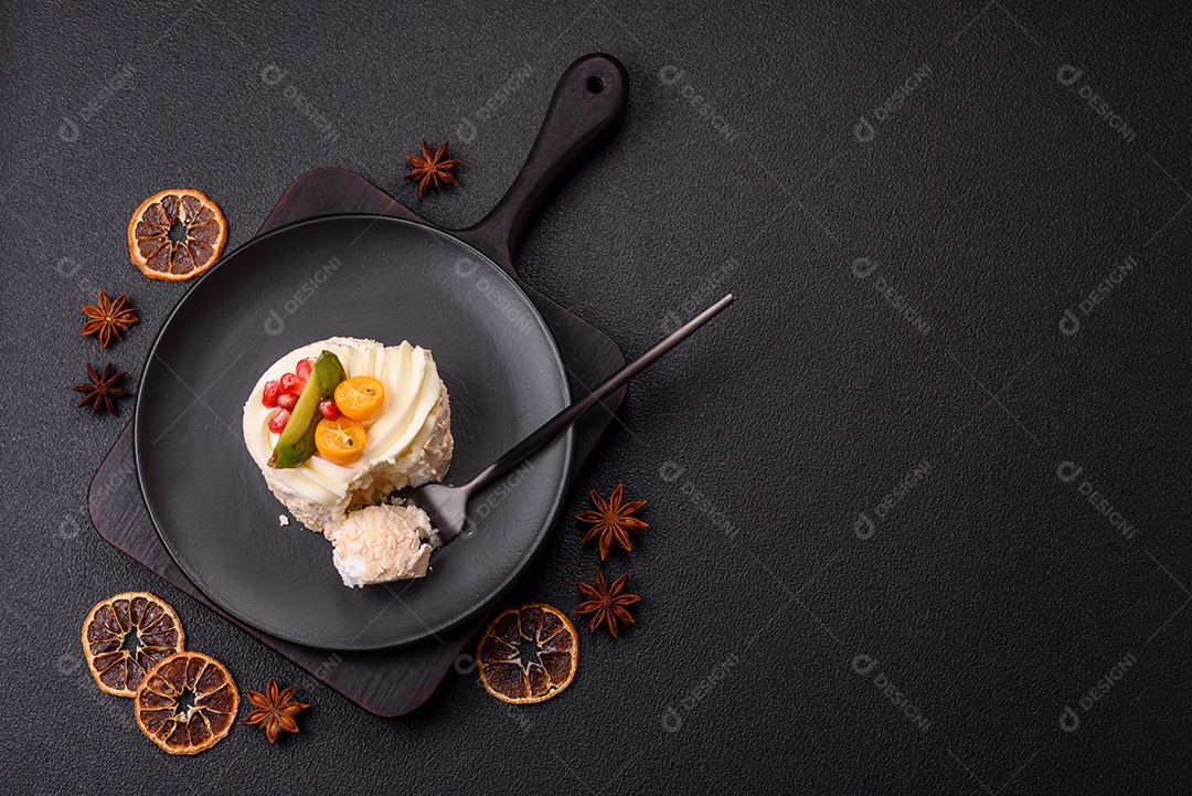 Retrato saboroso uma Mini Pavlova.