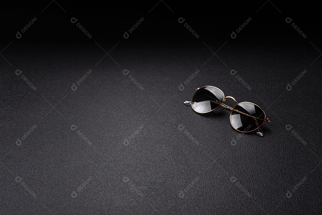 Óculos de sol em um fundo isolado