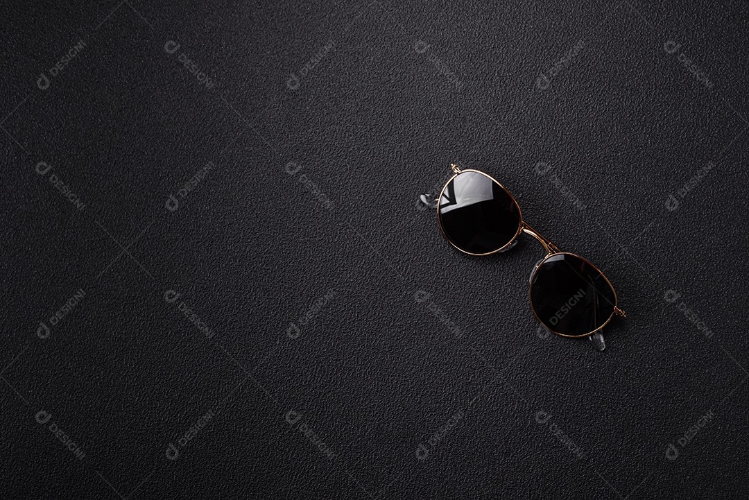 Óculos de sol em um fundo isolado