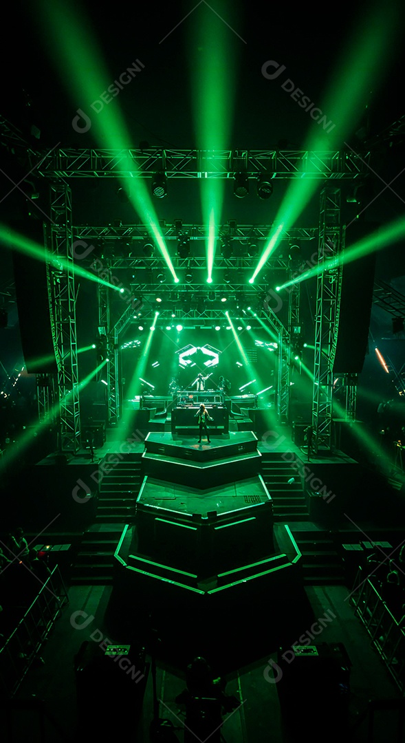 Cenário de Palco iluminado com luzes