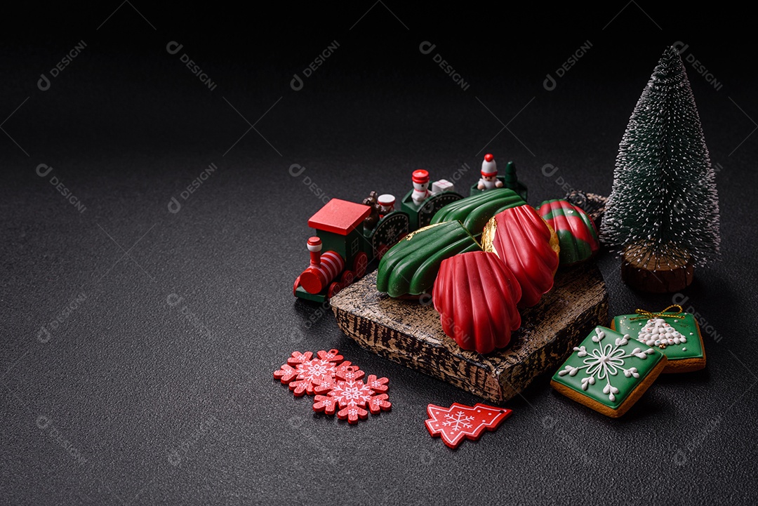 A imagem mostra madeleines, que são pequenos bolos franceses em forma de concha